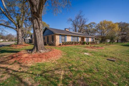 702 El Paso St., Jacksonville, Texas 75766, USA