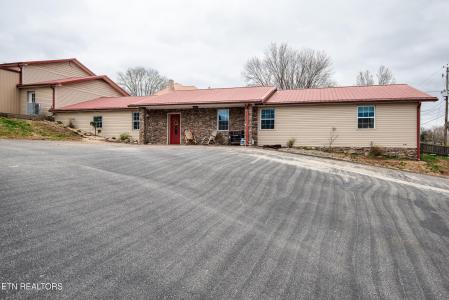 8145 Highway 131, Washburn, Tennessee 37888, USA