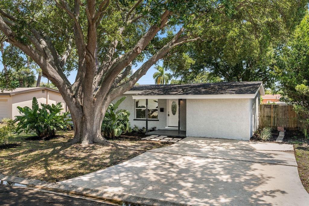 6690 33rd Ave. N., St. Petersburg, Floride 33710, États-Unis