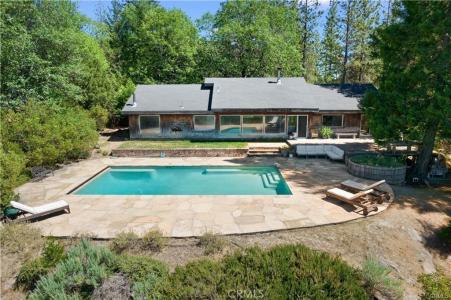 10401 Rosa Trl, Kelseyville, California 95451, USA