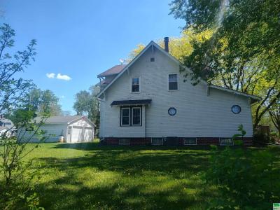 422 Vine, Albert City, Iowa 50510, USA