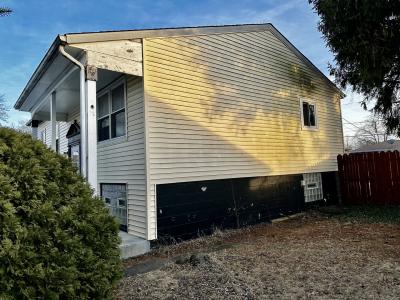 520 E Birch Drive, Glenwood, Illinois 60425