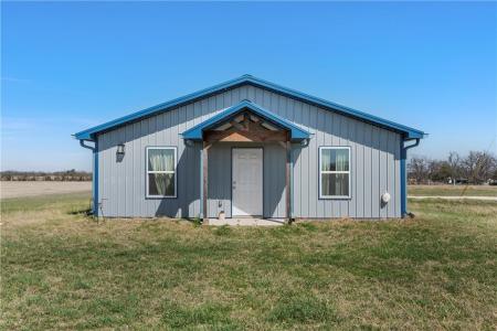 736 County Road 478, Lott, Texas 76656