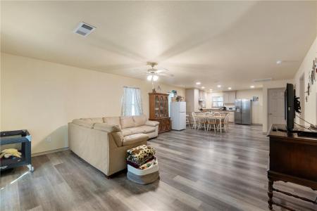 736 County Road 478, Lott, Texas 76656
