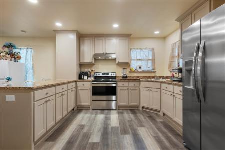 736 County Road 478, Lott, Texas 76656