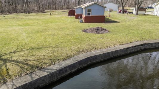 2205 E 770 S, Wolcottville, Indiana 46795, USA