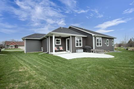 1885 Forest Glen Road, Neenah, Wisconsin 54956-8964, USA