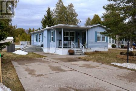 3 ST JAMES PLACE, Wasaga Beach, אונטריו L9Z 3A8, קנדה
