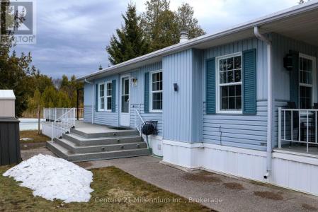 3 ST JAMES PLACE, Wasaga Beach, אונטריו L9Z 3A8, קנדה