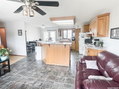 608 2ND STREET W, Meadow Lake, Saskatchewan S9X 1E1, Canada