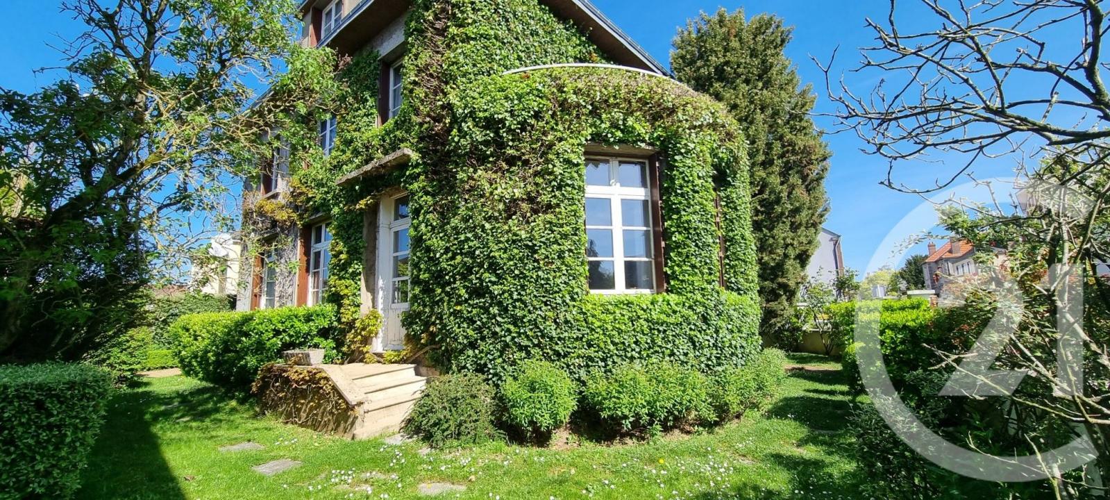 Brou, Centre 28160, France
