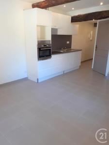 Pezenas, Languedoc-Roussillon 34120, فرنسا
