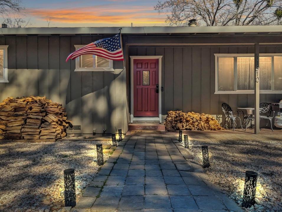 11310 Clinton Bar Road, Pine Grove, Califórnia 95665, Estados Unidos