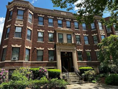 224 Jamaicaway , #2, Boston, Massachusetts 02130, USA