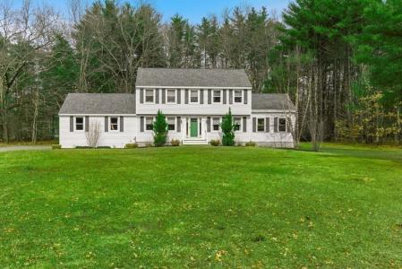 2 Spencer Way, Merrimac, Massachusetts 01860