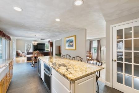 2 Spencer Way, Merrimac, Massachusetts 01860