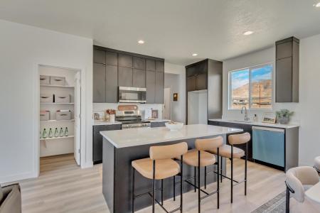 2398 E Cinder LN, Eagle Mountain, Utah 84005, USA