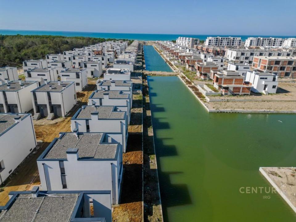 Gjiri I Lalzit, Durrës, ألبانيا