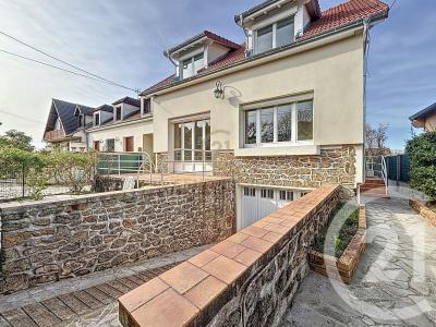 Champs Sur Marne, Île-de-France 77420, France