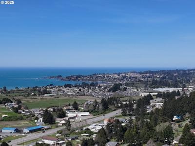 Upper Benham LN 300, Brookings, Oregon 97415, USA