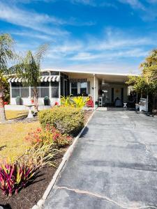 1829 Cypress Point Ln, Sarasota, Florida 34234, USA