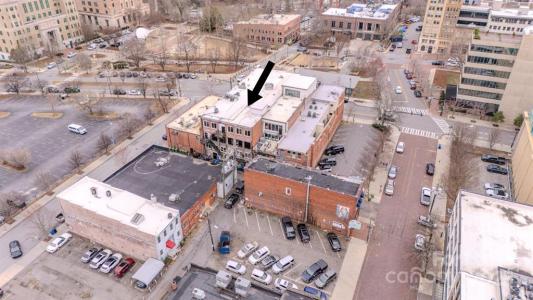 124 College Street 3rd Floor, Asheville, Carolina Do Norte 28801, Estados Unidos