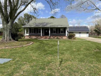 106 Sandalwood, Gray, Louisiana 70359, USA