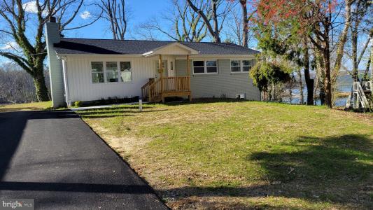43088 Island View, Hollywood, Maryland 20636, USA