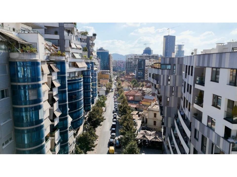 Rruga e Dibrës, Tirana, ألبانيا
