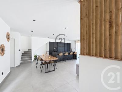 Claira, Languedoc-Roussillon 66530, Francia
