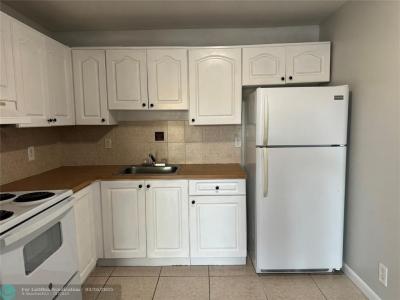 5222 NW 18th Pl 5222, Lauderhill, Флорида 33313, Соединенные Штаты