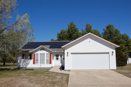 5711 Cedar Valley Dr., Poplar Bluff, Missouri 63901, USA