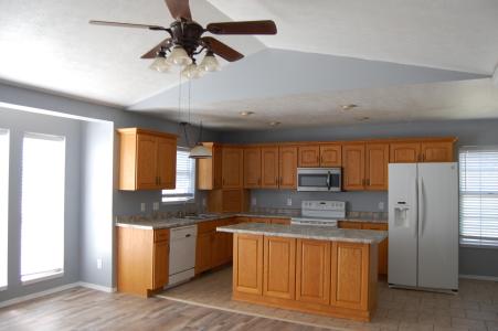 5711 Cedar Valley Dr., Poplar Bluff, Missouri 63901, USA