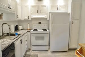 2841 Somerset Drive Unit# 217, Lauderdale Lakes, Florida 33311