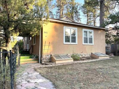 841 Almond Street, Hot Springs, SD 57747, USA