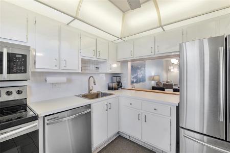 7847 Golf Circle Drive # 211, Margate, Florida 33063, USA