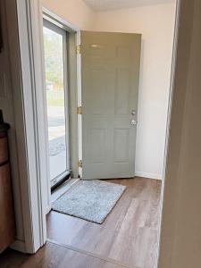 123 Earle Street, Crane, Indiana 47522, USA