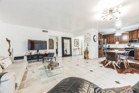 7 Greenway Village 102 N 102, Royal Palm Beach, Floride 33411, États-Unis