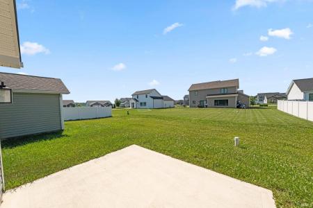 18306 Peregrine Drive, New Paris, Indiana 46553, Estados Unidos
