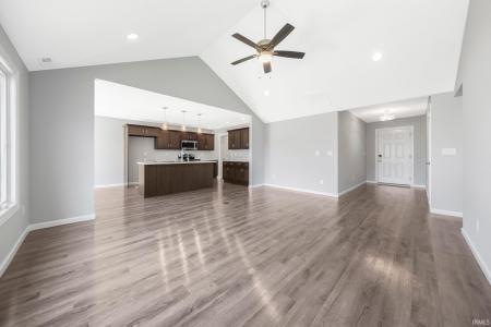 18306 Peregrine Drive, New Paris, Indiana 46553, Estados Unidos