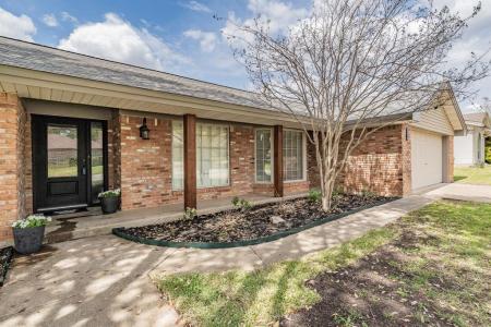 6305 Tosca DR, Haltom City, 得克萨斯州 76180, 美国