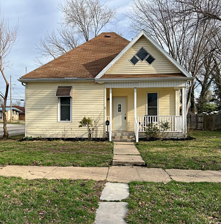 810 E Vincennes Street, Linton, Indiana 47441