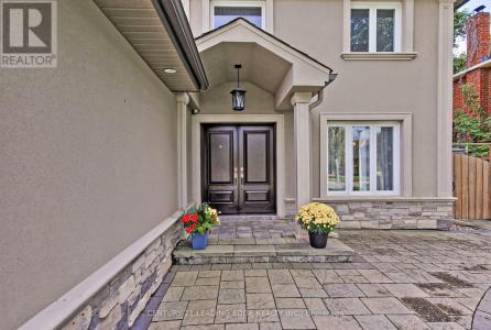 214 LORI AVENUE, Whitchurch-stouffville (stouffville), Ontario L4A 6C7, Canada