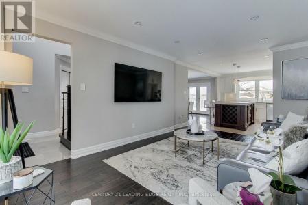 214 LORI AVENUE, Whitchurch-stouffville (stouffville), Ontario L4A 6C7, Canada