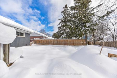 311 JAMES STREET E, Orillia, 安大略省 L3V 1M4, 加拿大