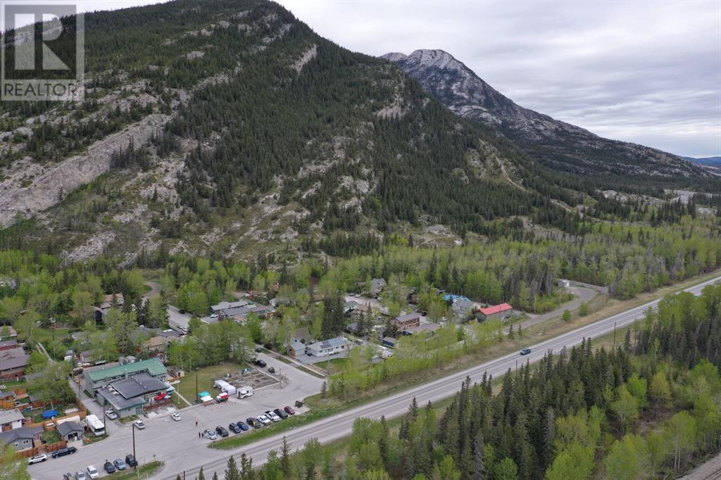 11 EXSHAW MOUNTAIN GATEWAY, Exshaw, Alberta T0L 2C0, Canada
