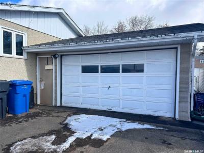 1752 110TH STREET, North Battleford, 萨斯喀彻温省 S9A 2Z7, 加拿大