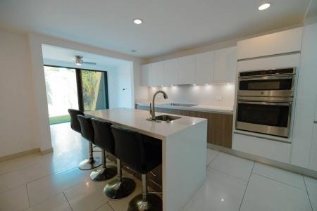 Condominio Almería , Pozos Santa Ana, San José 00001, كوستاريكا