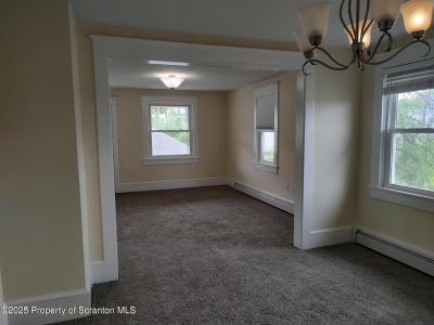 610 Avery Place 2nd Flr, Dunmore, Pennsylvania 18512, Stati Uniti