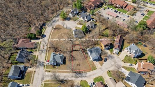 1020 E Keri Marie Lane, Bloomington, Индиана 47401, Соединенные Штаты